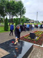 Андреаполь. У обелиска Славы павшим землякам