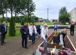 Андреаполь. У обелиска Славы павшим землякам