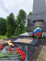 Андреаполь. У обелиска Славы павшим землякам