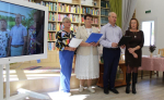 «…На гулянье народ собирается, Как и раньше – большая семья»
